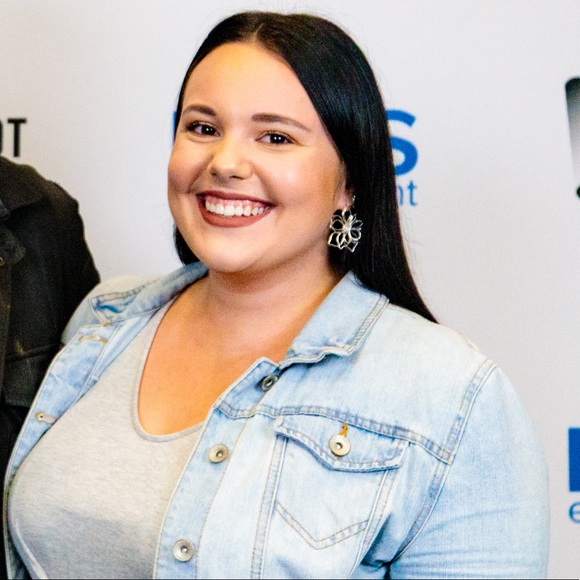 Meet your Posher, Mackenzie - Picture 1 of 1